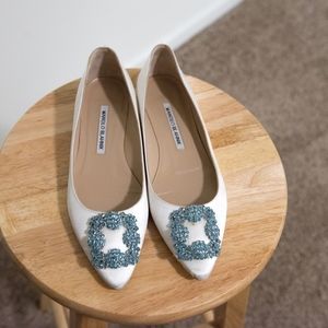 Manalo Blahnik White Satin Hangisi Ballet Flats